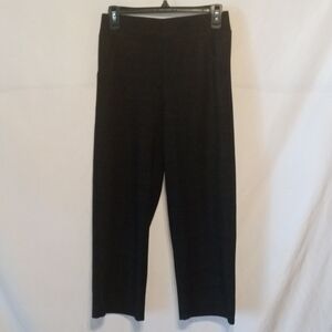 Extra Belleza High-waisted Capri Black with Gray accents Apparel